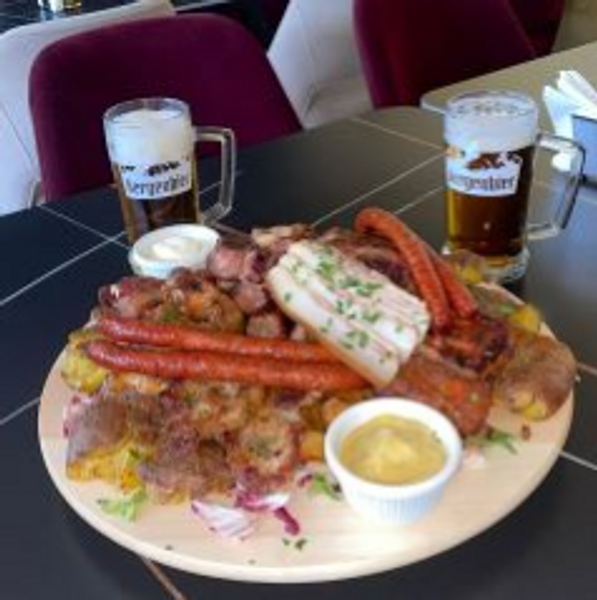 De-ale Gurii in Doi Mix Grill & Beri Reci 